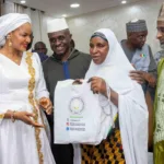 Remise-des-kits-de-medicaments-1